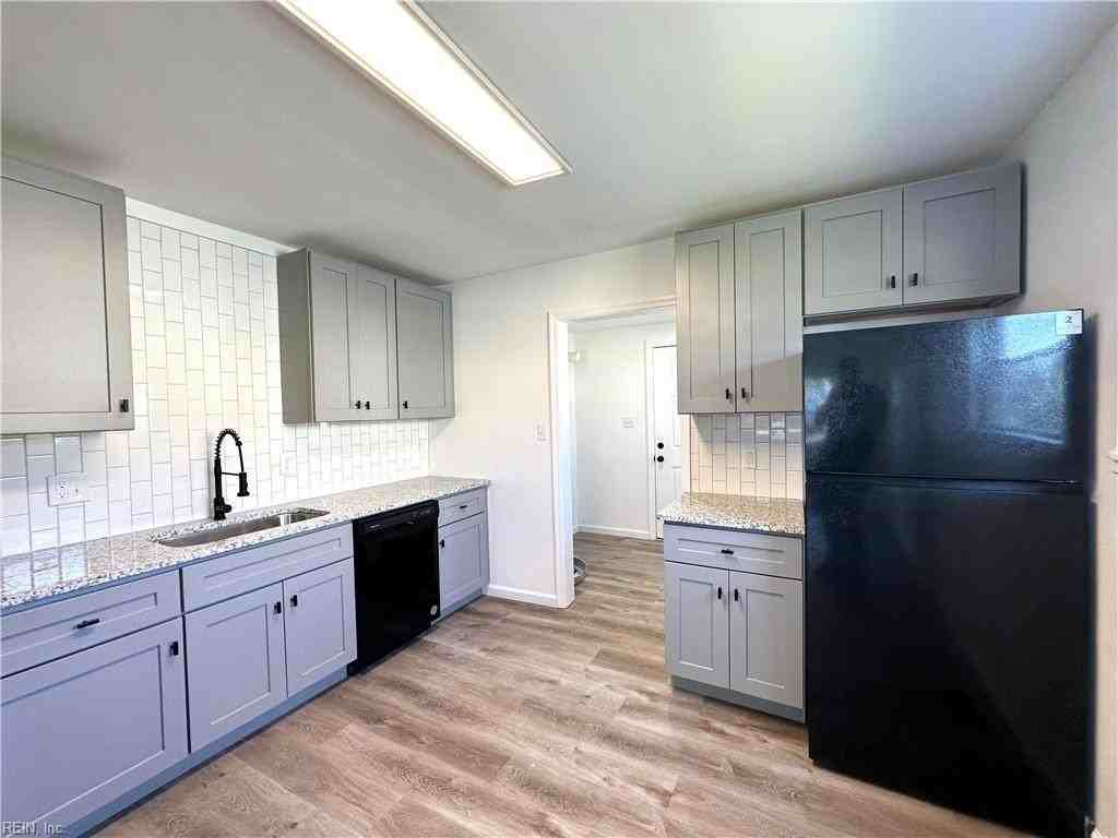 604 Vermont Ave - Photo 3 of 21