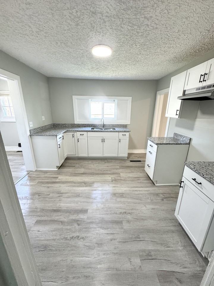 105 Trail Dr #1 - Photo 3 of 19