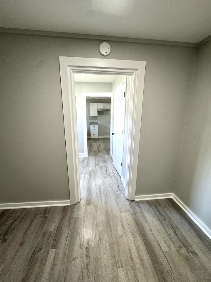 105 Trail Dr #1 - Photo 7 of 19