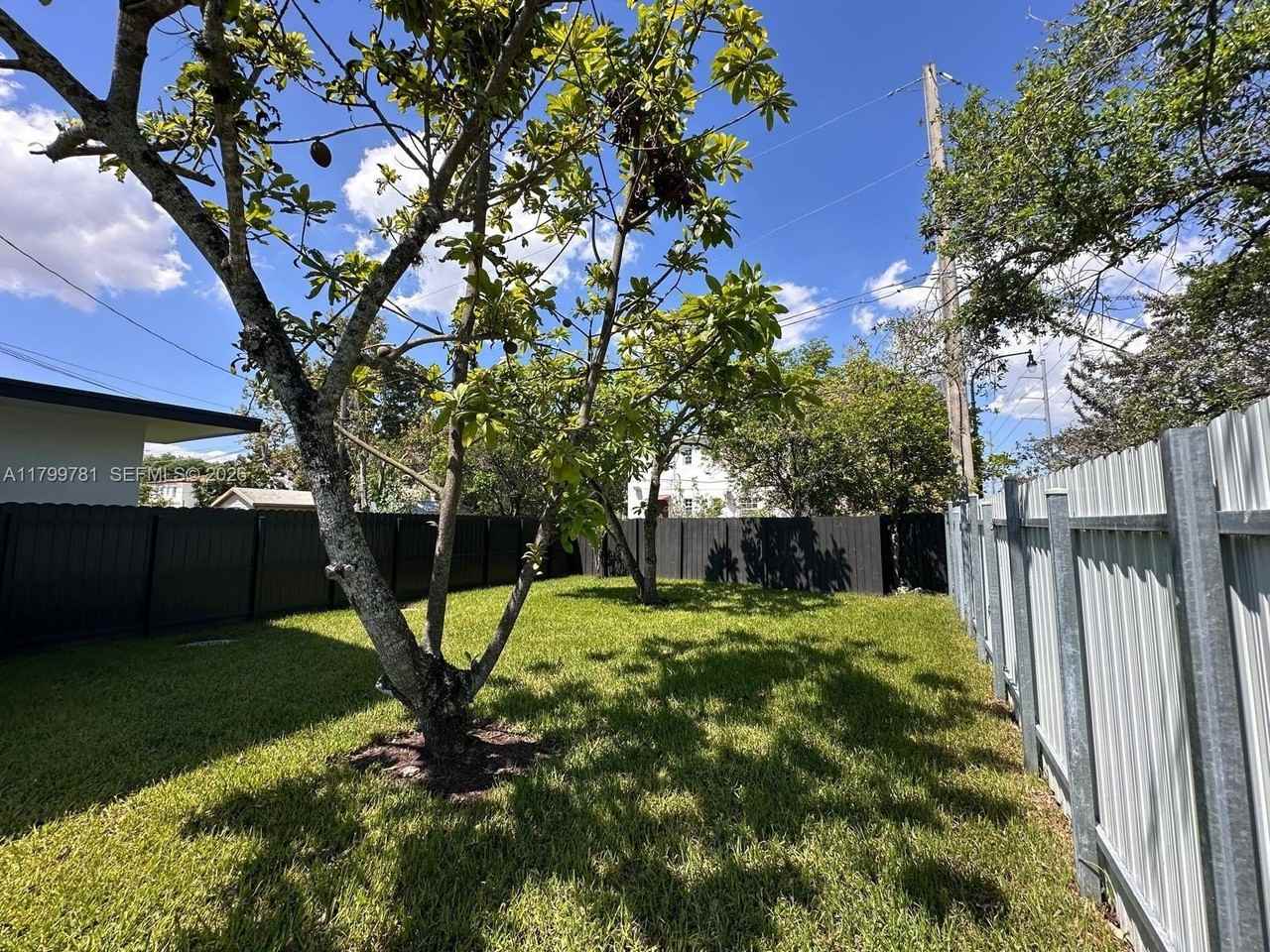 6203 Sw 22nd St #2 - Photo 4 of 35