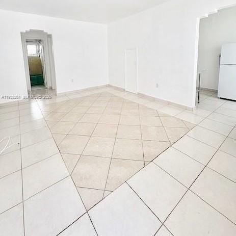 7445 Harding Ave #110 - Photo 4 of 17