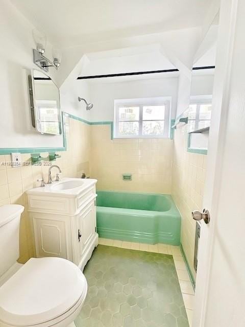 7445 Harding Ave #110 - Photo 7 of 17