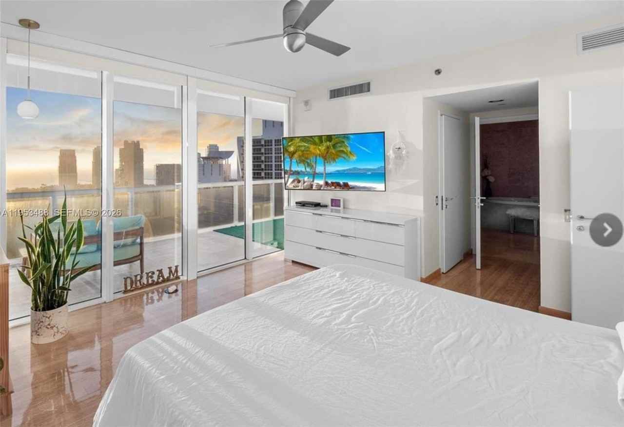 450 Alton Rd #2810 - Photo 3 of 47