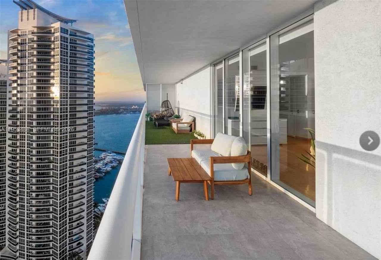 450 Alton Rd #2810 - Photo 4 of 47