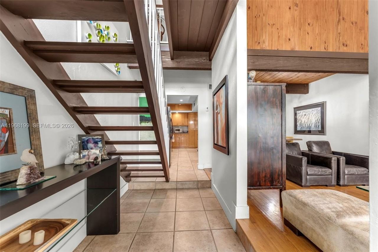 7825 Sw 103rd Pl #7825 - Photo 4 of 47