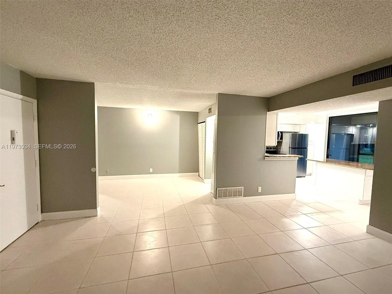 5220 Las Verdes Cir #114 - Photo 2 of 24