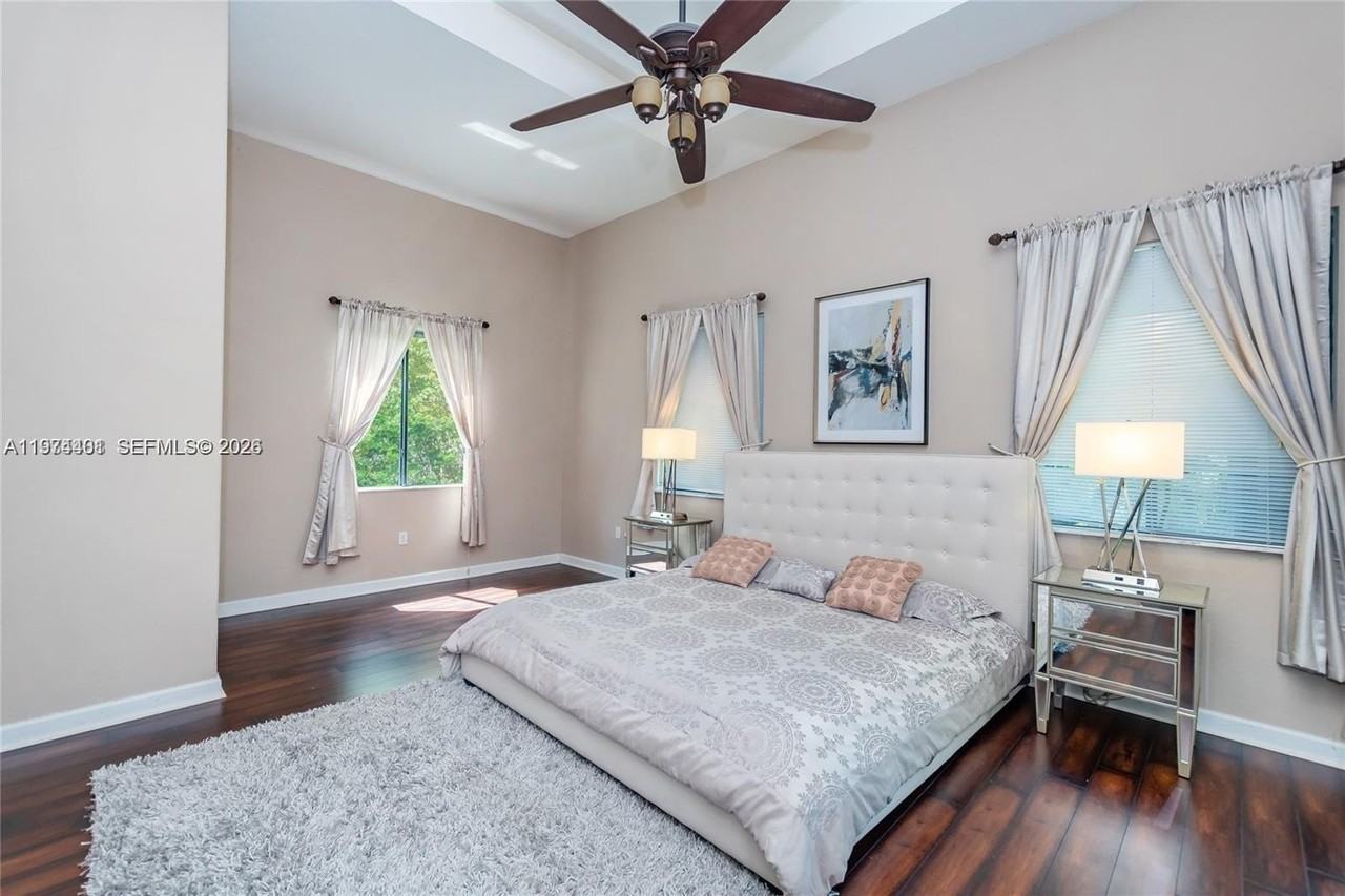 7408 Sw 189th Ter - Photo 4 of 14