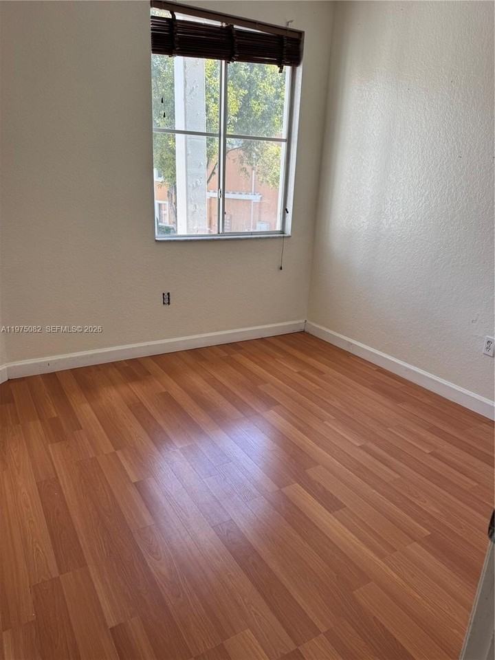 17660 Nw 73rd Ave #206-3 - Photo 3 of 14