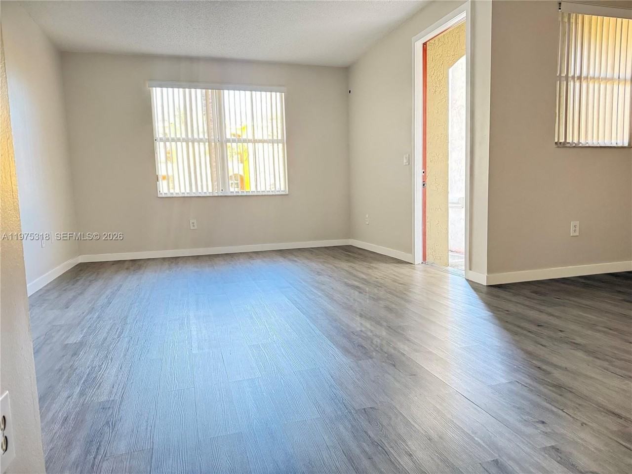 978 Ne 42nd Pl #978 - Photo 2 of 21