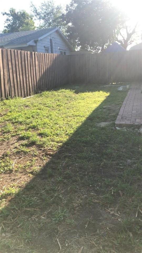 720 Sw 7th Ave #2 - Photo 6 of 7