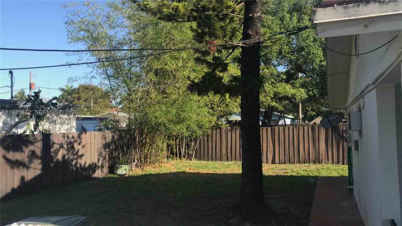 720 Sw 7th Ave #2 - Photo 7 of 7