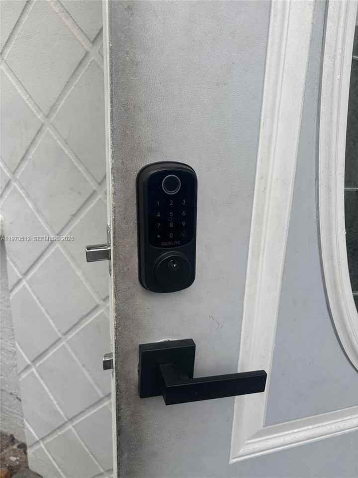 1701 N Treasure Dr #5 - Photo 2 of 19