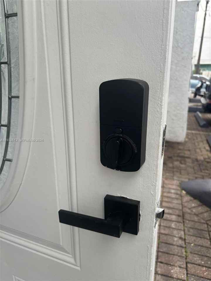 1701 N Treasure Dr #5 - Photo 3 of 19