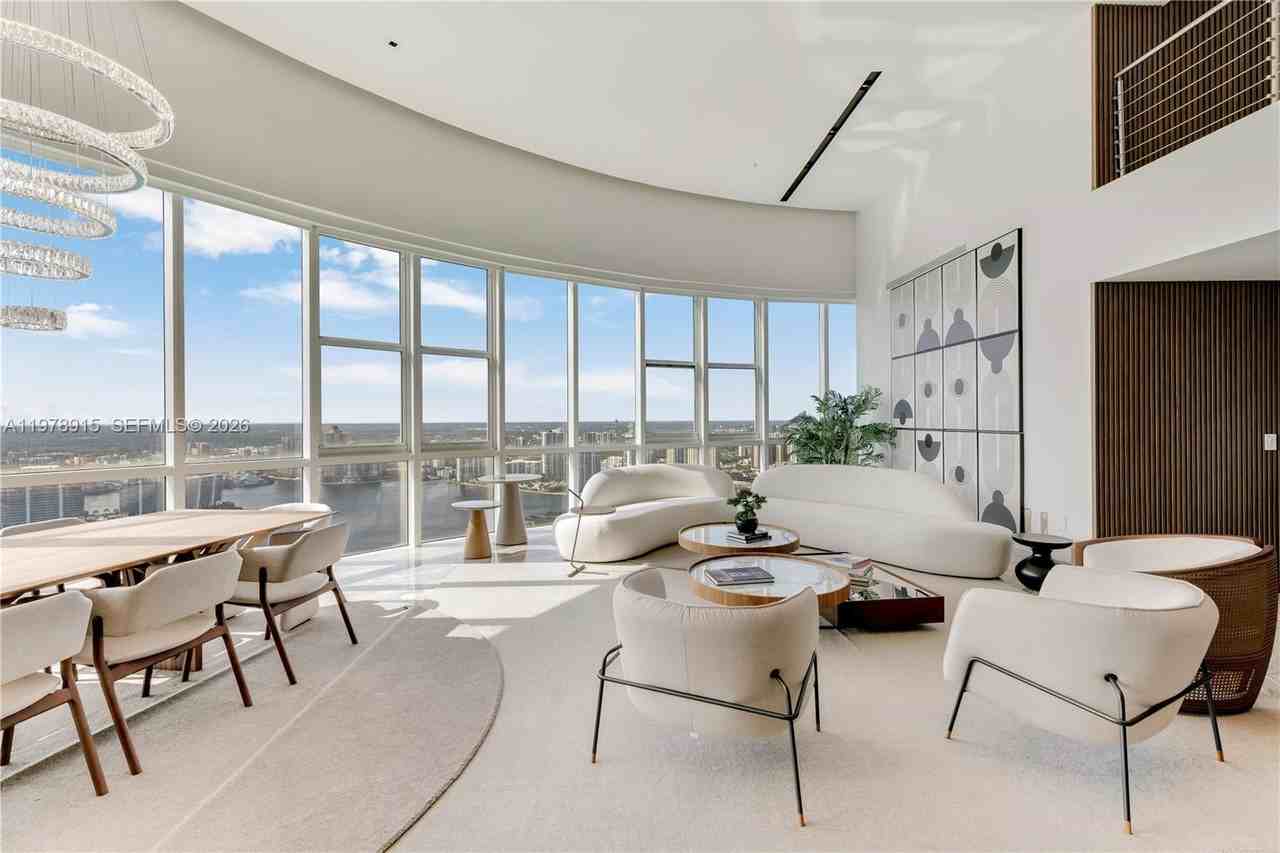 18201 Collins Ave #TS1 - Photo 2 of 42