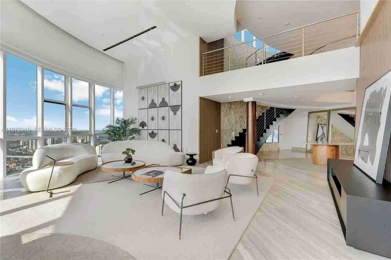 18201 Collins Ave #TS1 - Photo 4 of 42