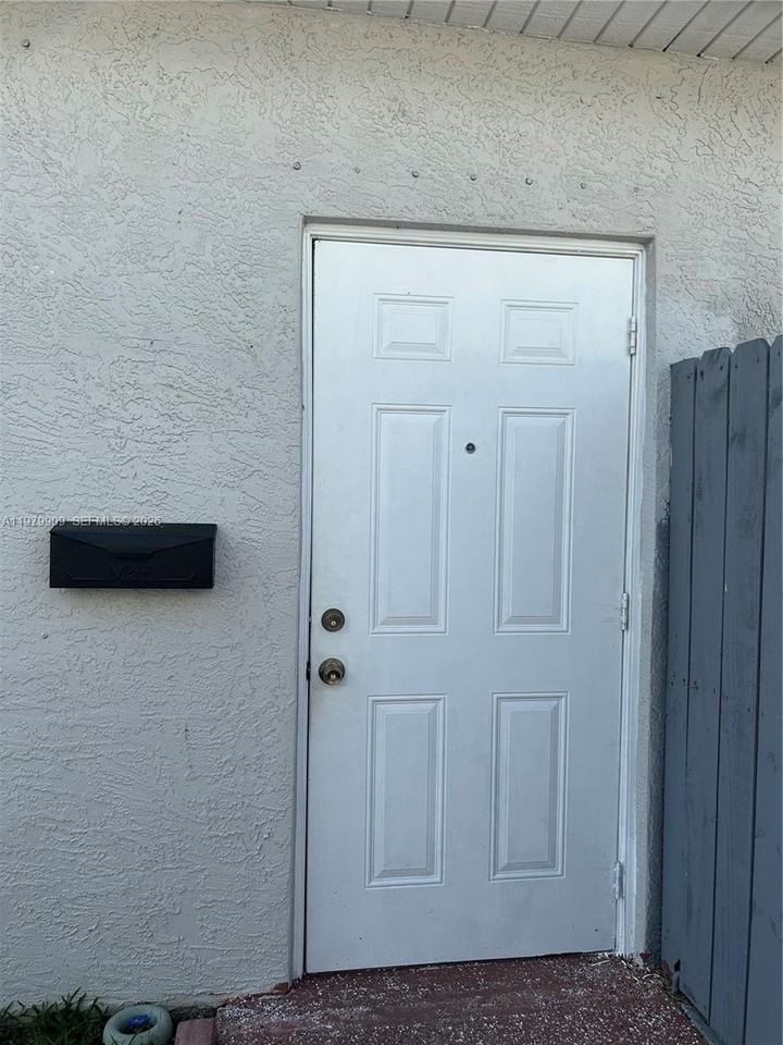 13351 Sw 258th Ter #0 - Photo 3 of 11