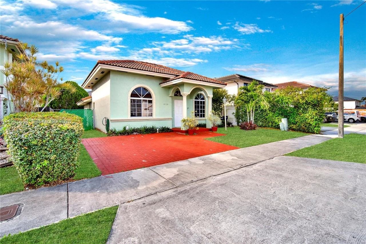 14138 Sw 164th Ter - Photo 4 of 22