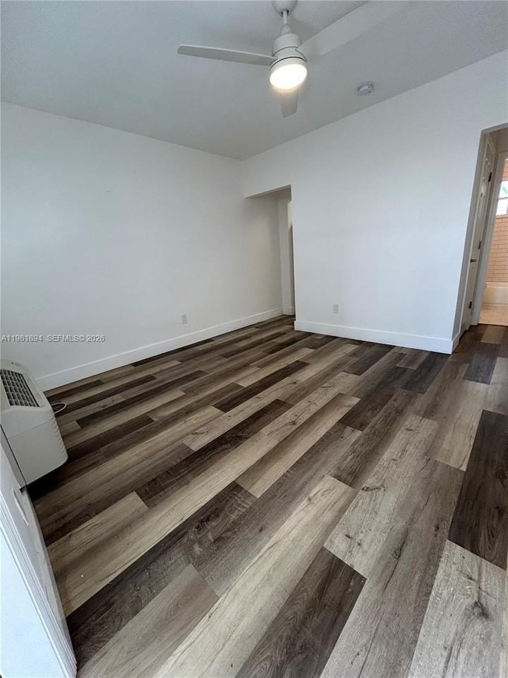 571 Ne 67th St #3 - Photo 2 of 10
