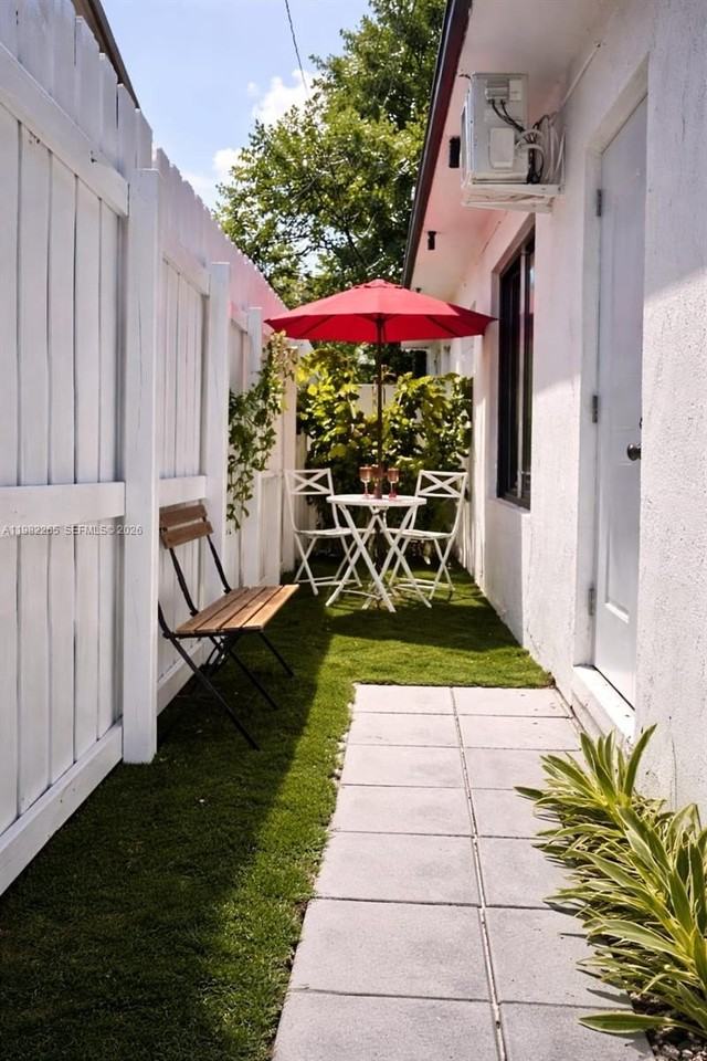 613 Nw 10th St #2 - Photo 2 of 14