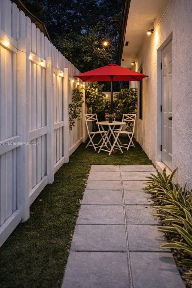 613 Nw 10th St #2 - Photo 3 of 14