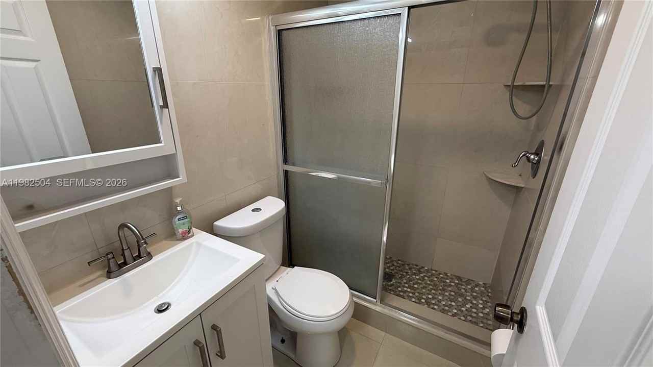 1814 Thomas St - Photo 7 of 11