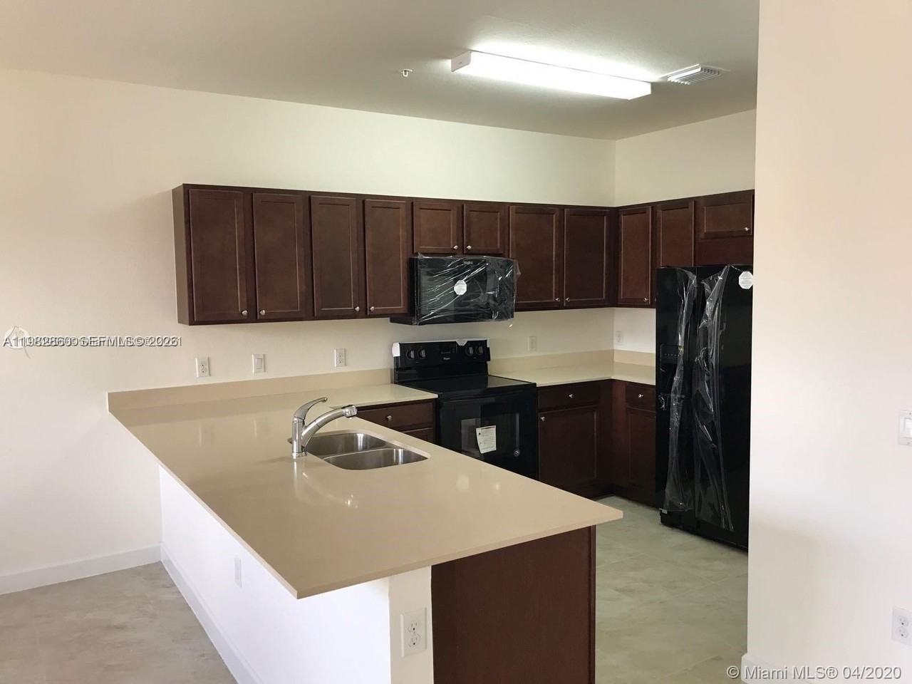 230 Nw 109th Ave #111 - Photo 2 of 14