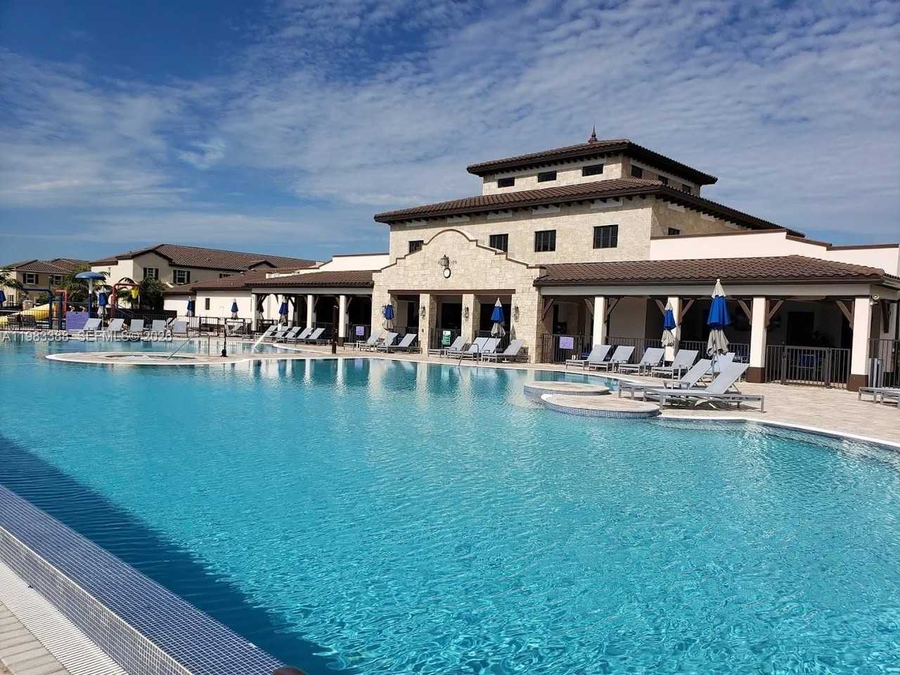 16735 Sw 95th St - Photo 6 of 9