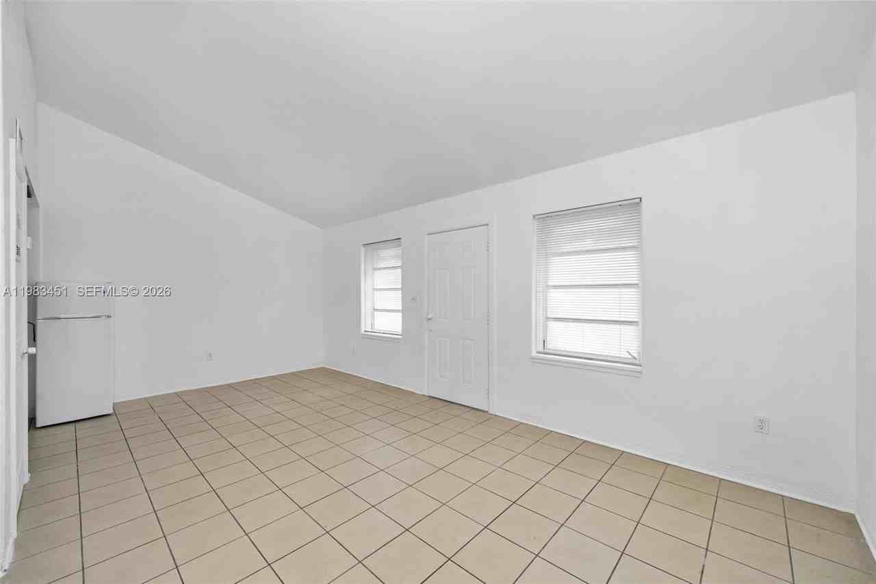 840 Sw 7th St #850 - Photo 6 of 12