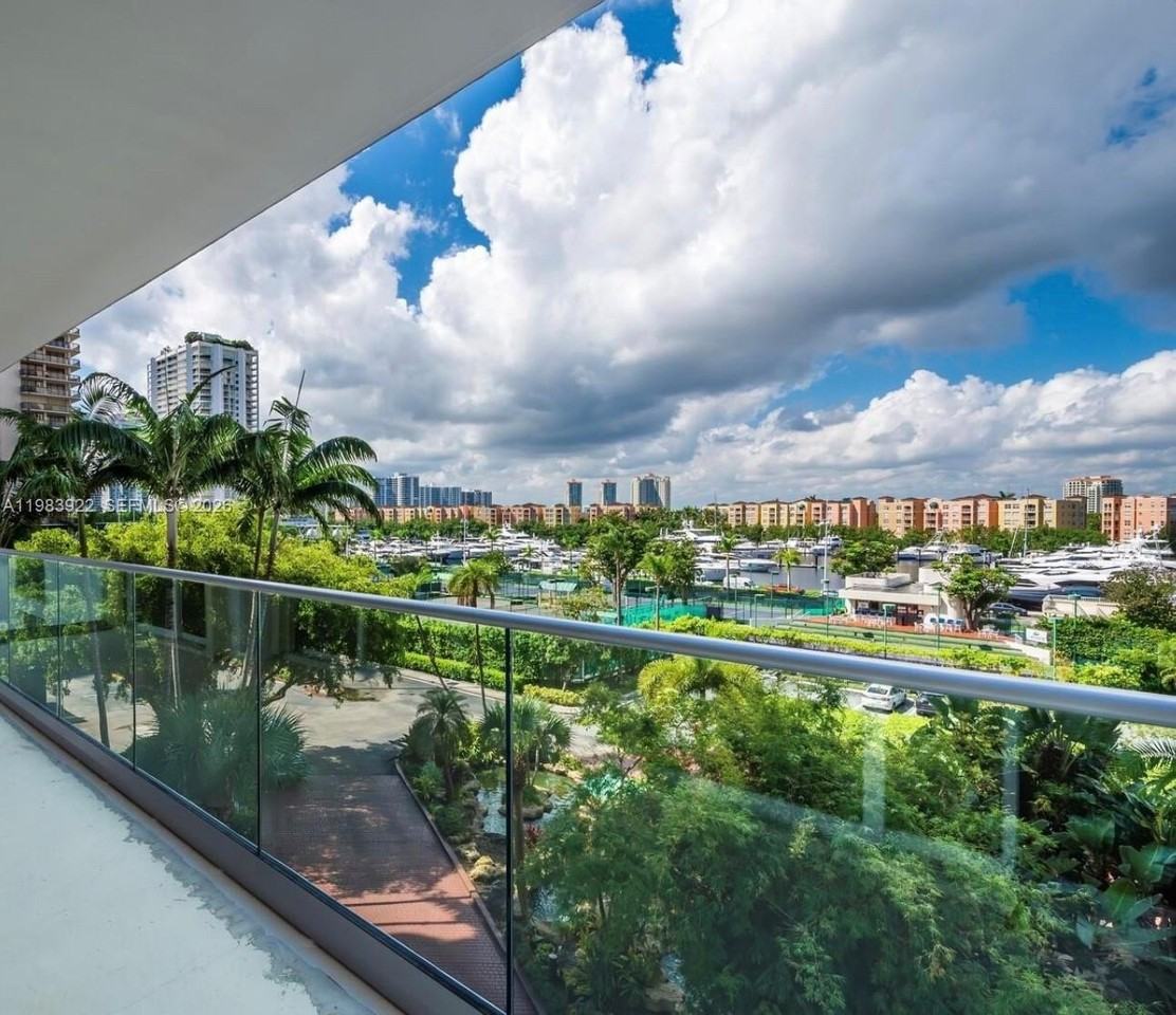 19707 Turnberry Way #5C