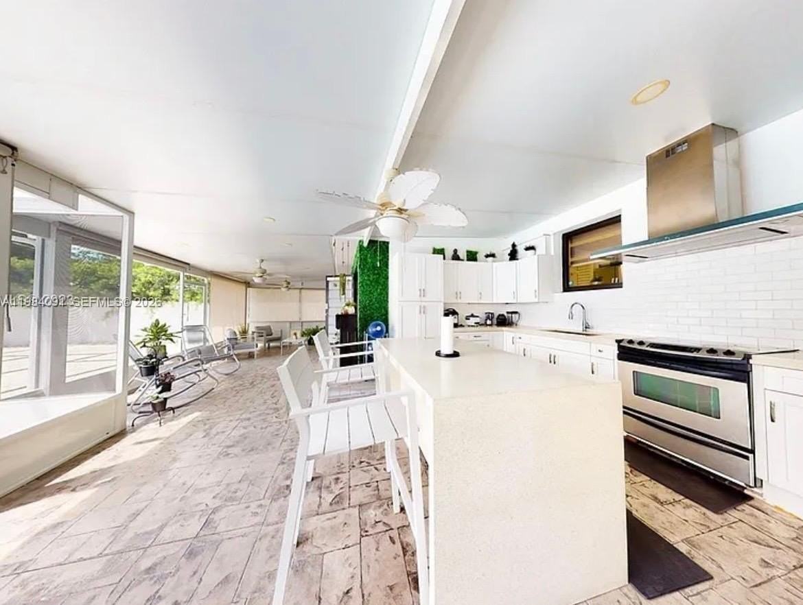 1220 Nw 37th Ave #0 - Photo 4 of 20