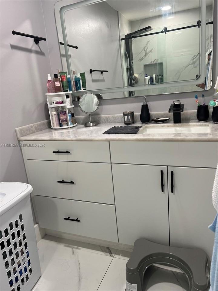 9440 Fontainebleau Blvd #503 - Photo 5 of 20