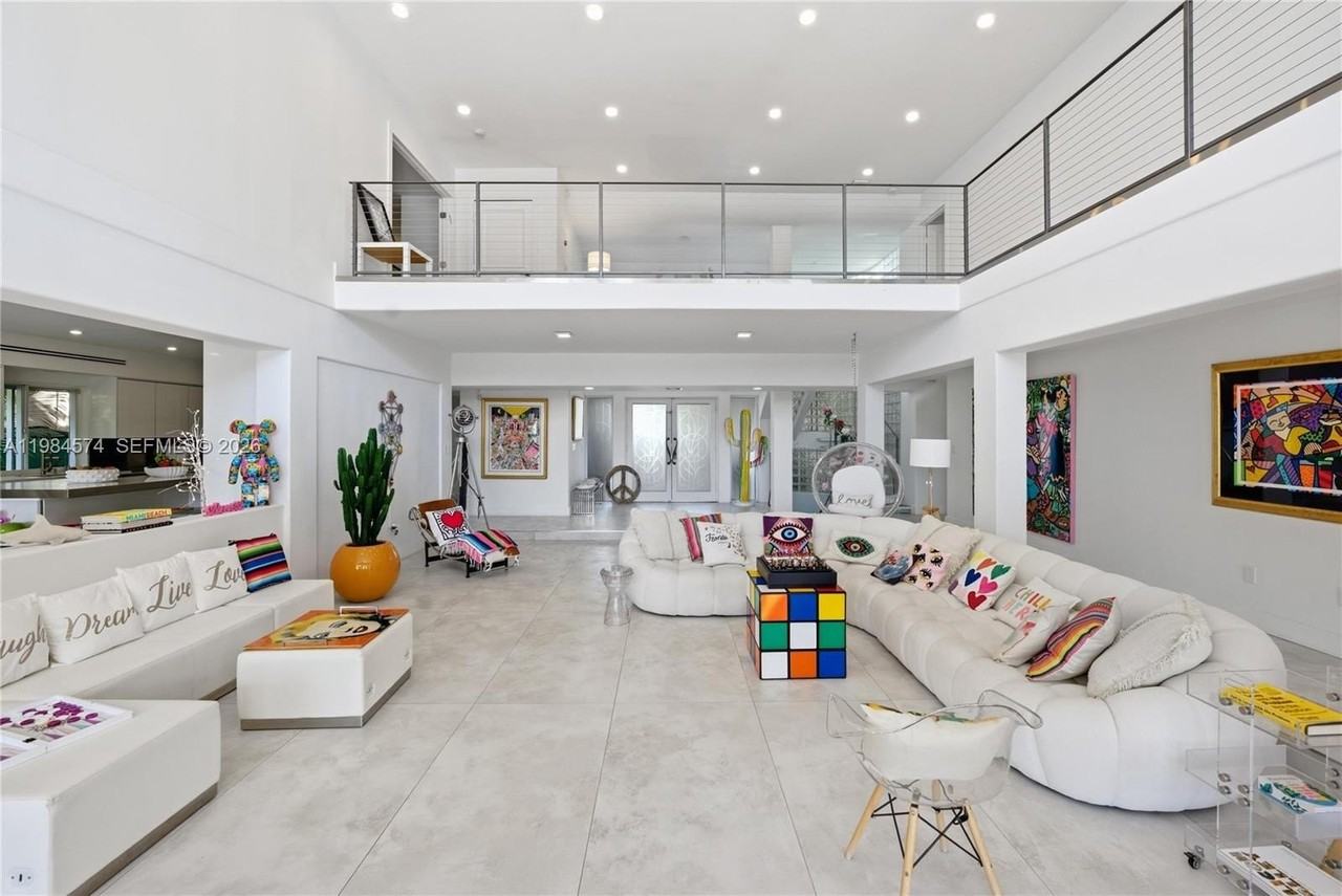 3401 Ne 165th St - Photo 4 of 50