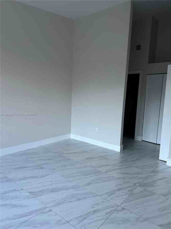 6708 Nw 188th Ter - Photo 6 of 12