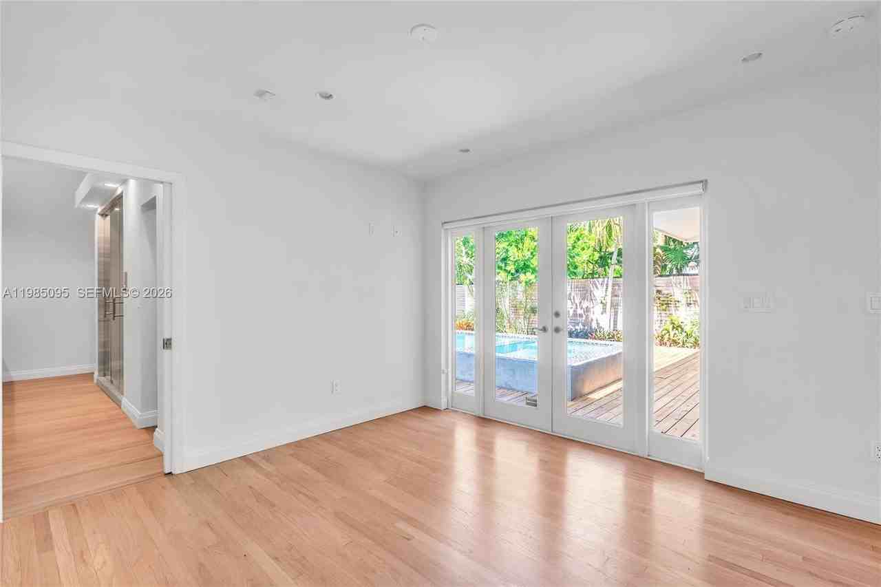 776 Ne 74th St #0 - Photo 6 of 40