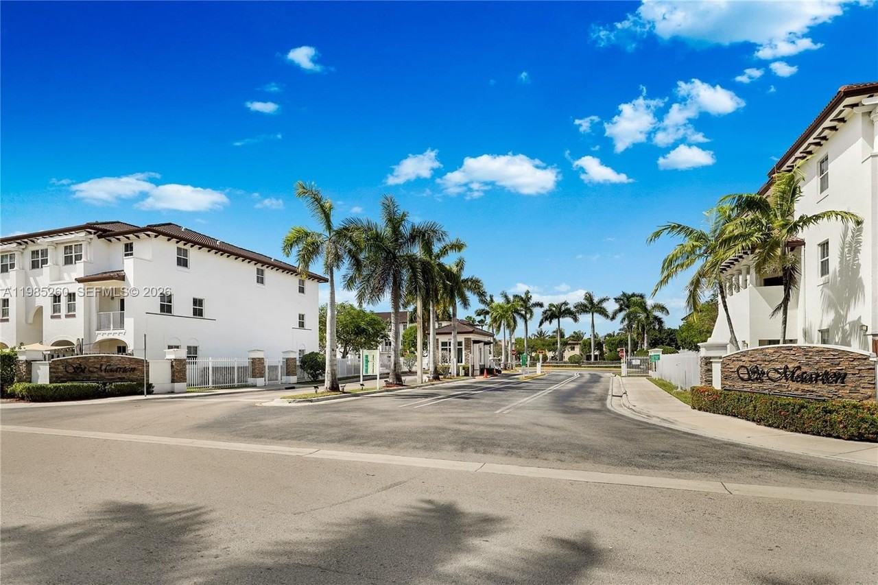 8800 Nw 97th Ave #207 - Photo 7 of 24