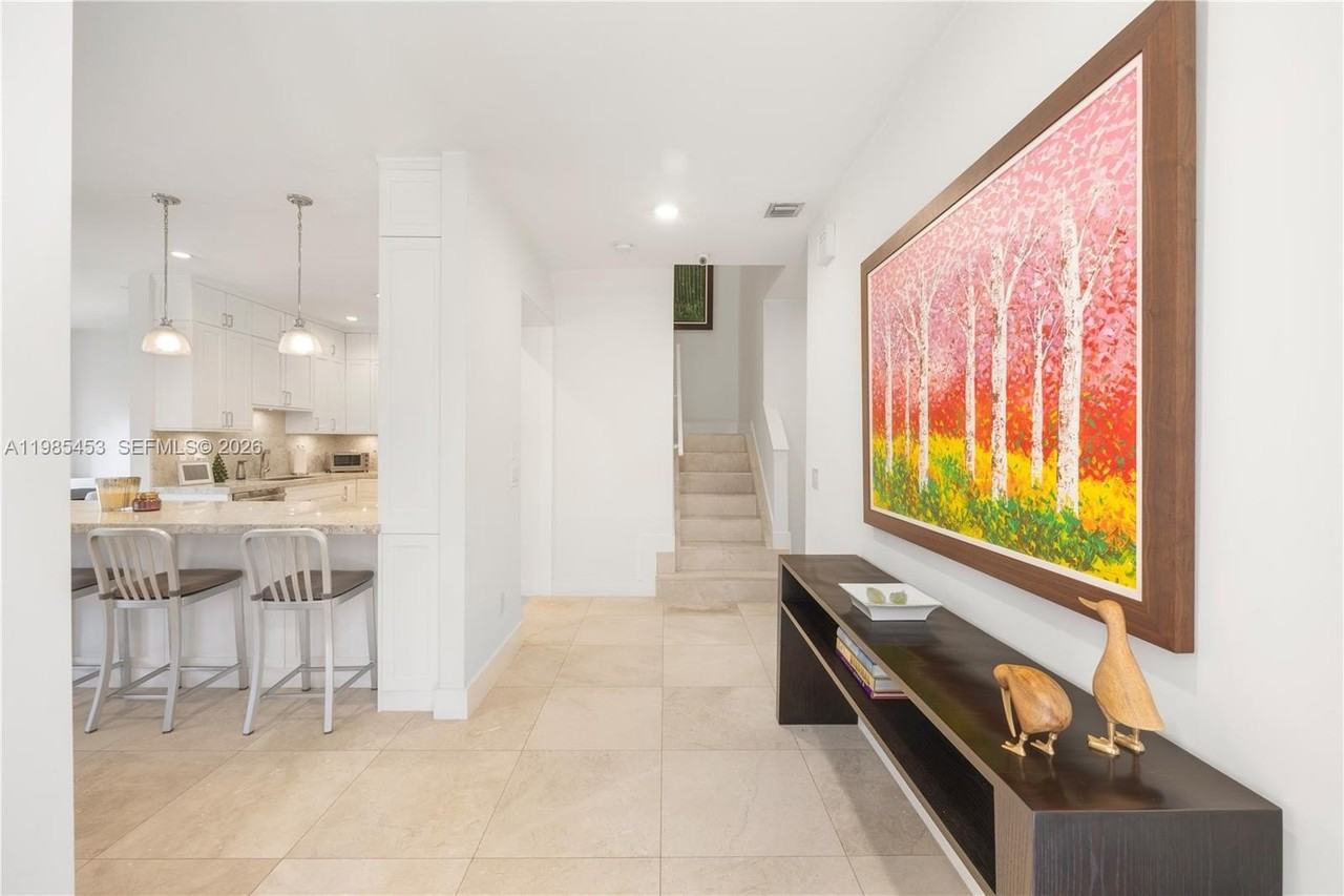 8600 Sw 139th Ter - Photo 3 of 28