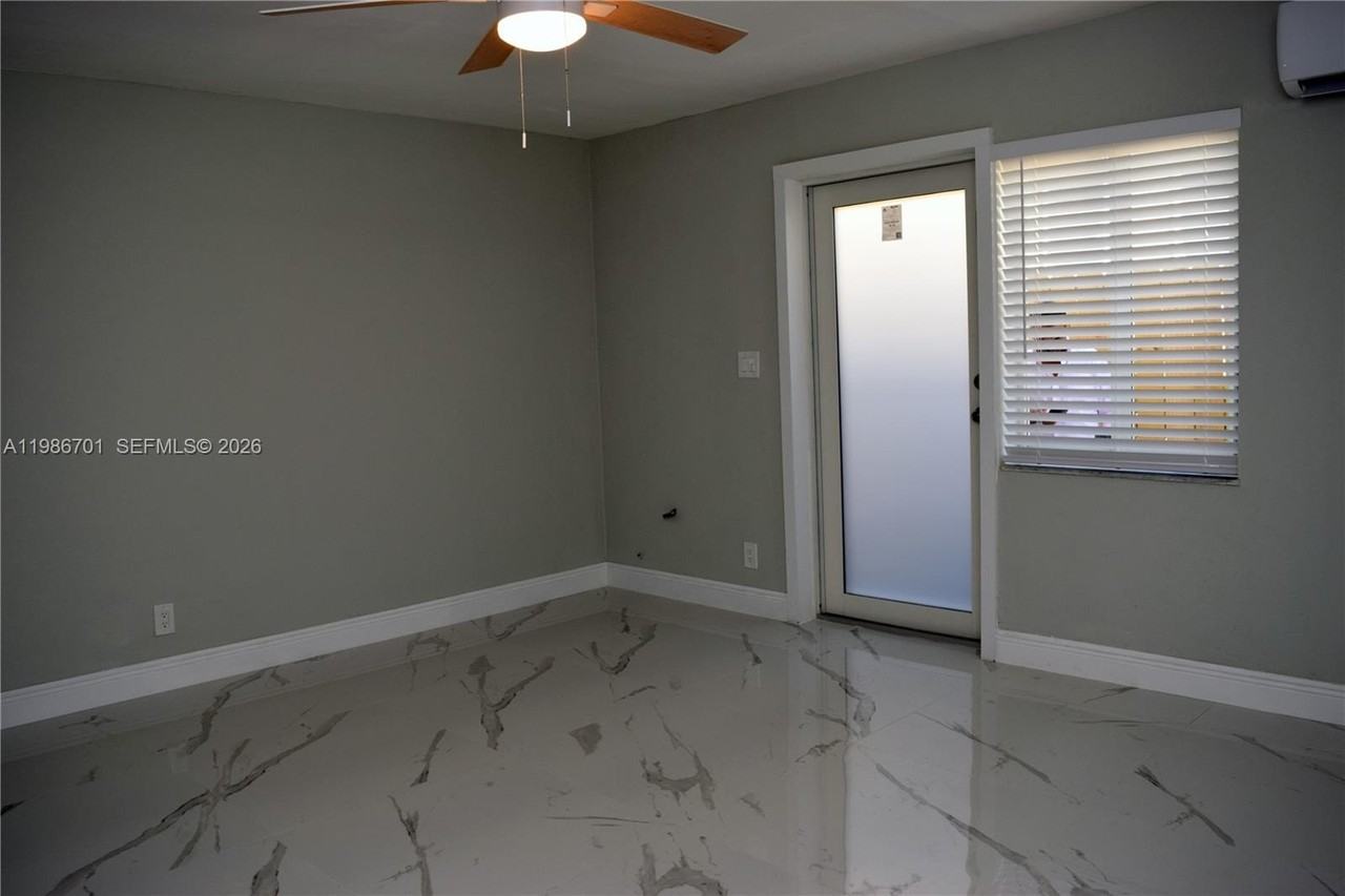 622 Ne 6th St #2 - Photo 7 of 29