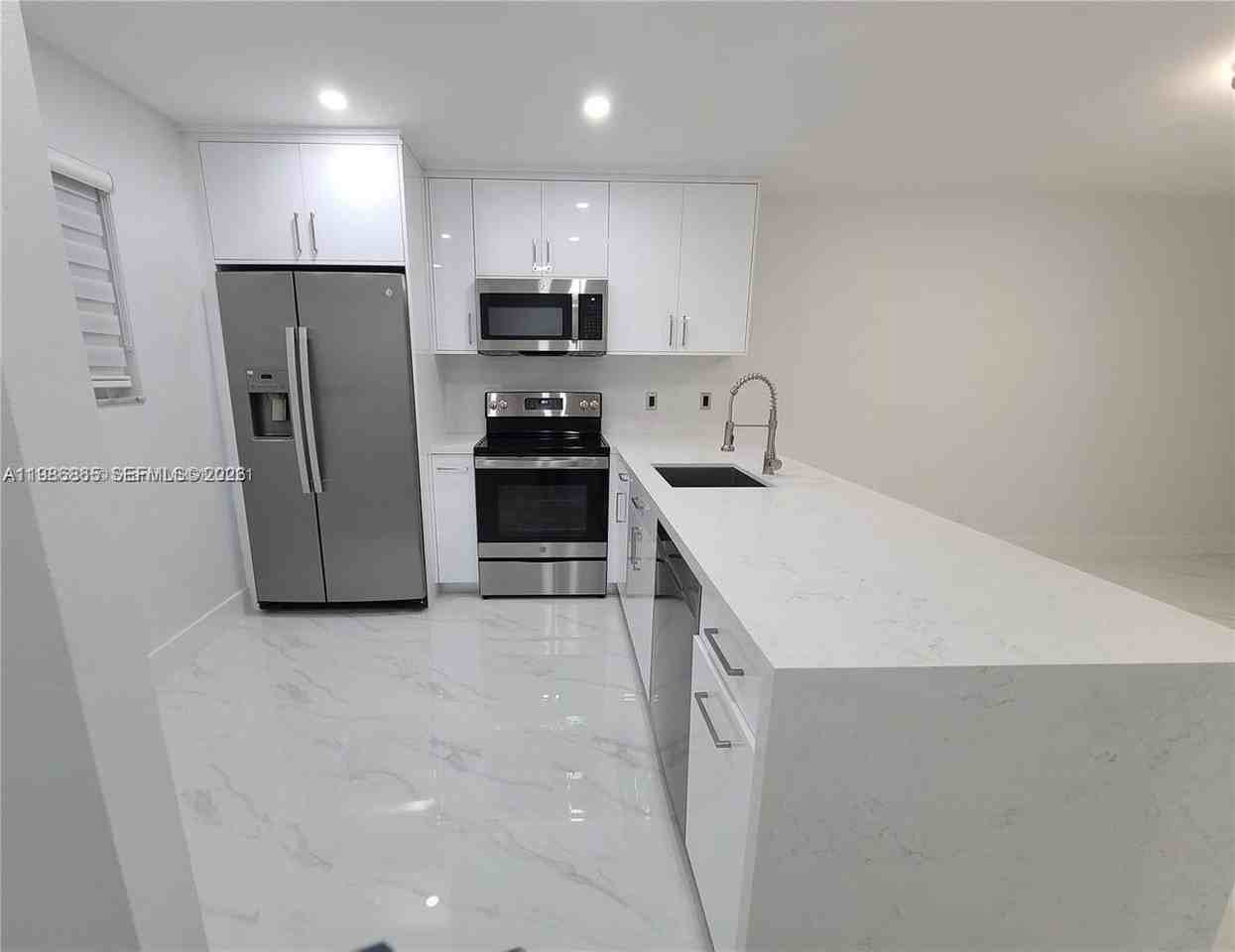 7703 Camino Real #A308 - Photo 7 of 10