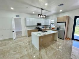 featured image of 435 N Quebrada St