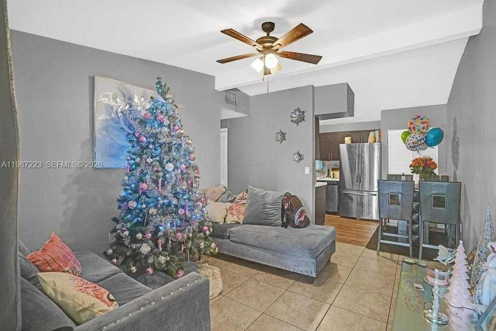 3500 Sw 37th St #A - Photo 4 of 18