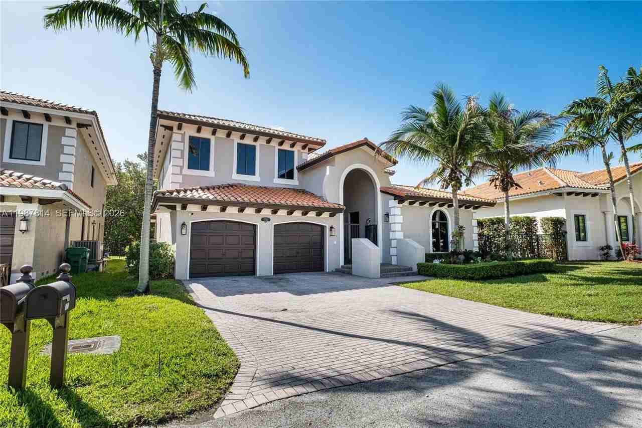 7726 Sw 193rd Ln #7726 - Photo 2 of 42