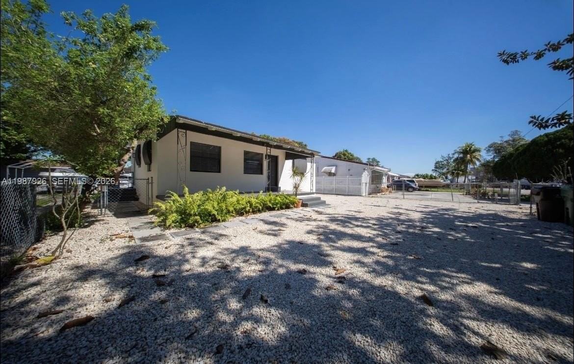 217 E 48th St #2 - Photo 2 of 20