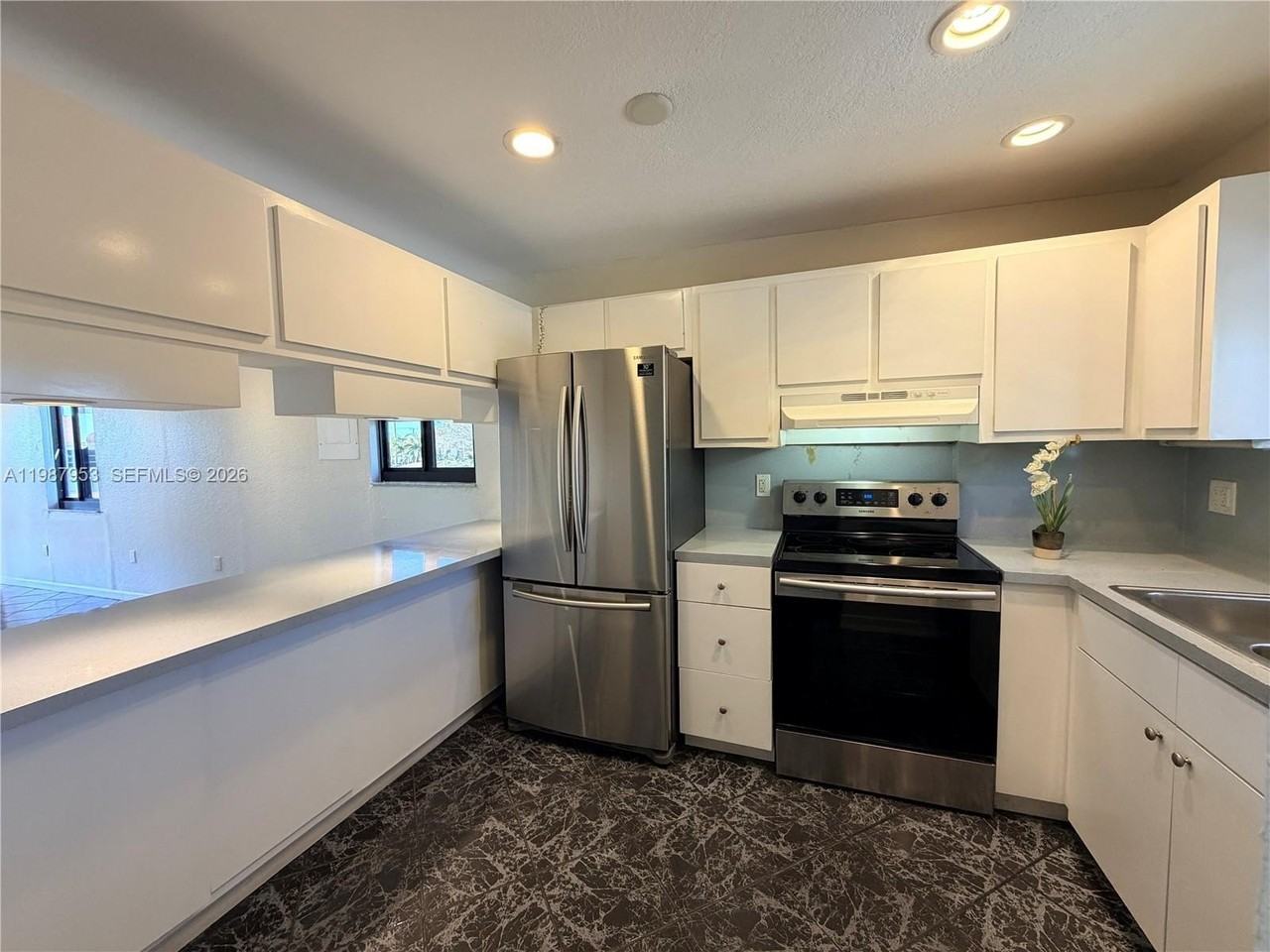 3525 Sw 92nd Ave #3527 - Photo 2 of 17