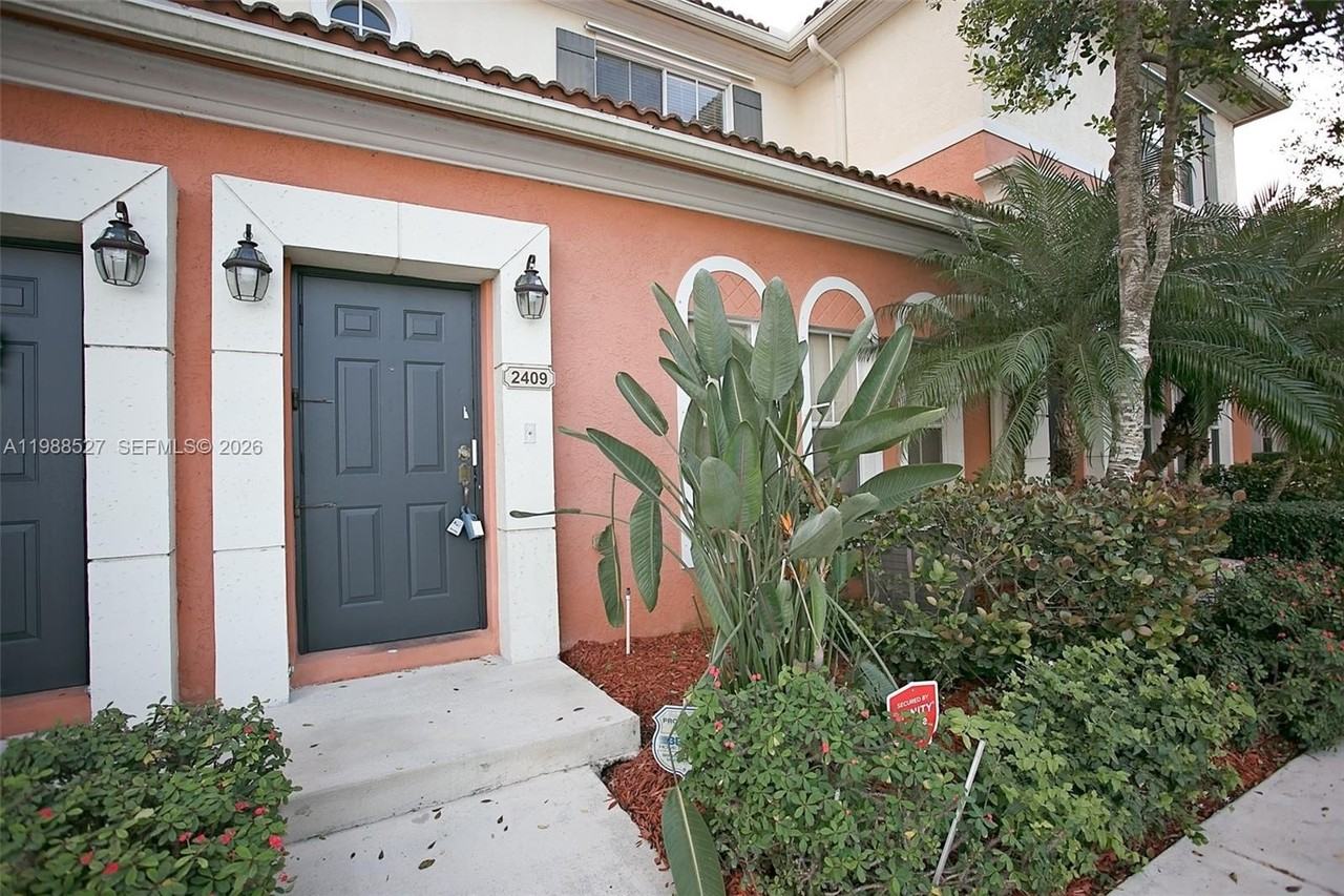 2409 Sw 99th Way