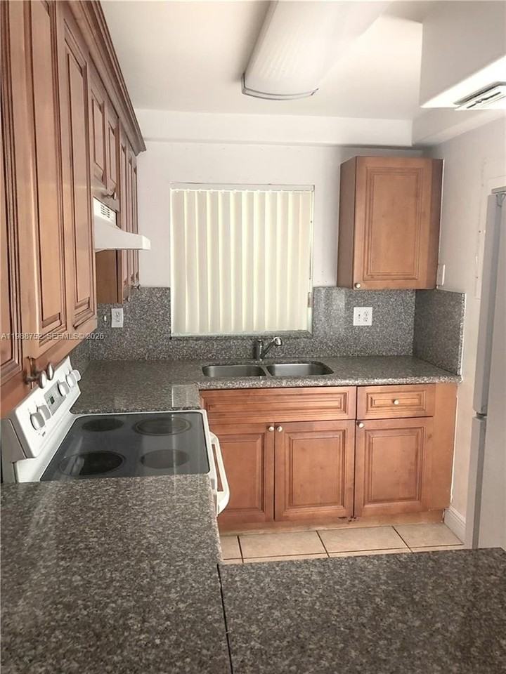 4415 W 10th Ln #14 - Photo 3 of 24
