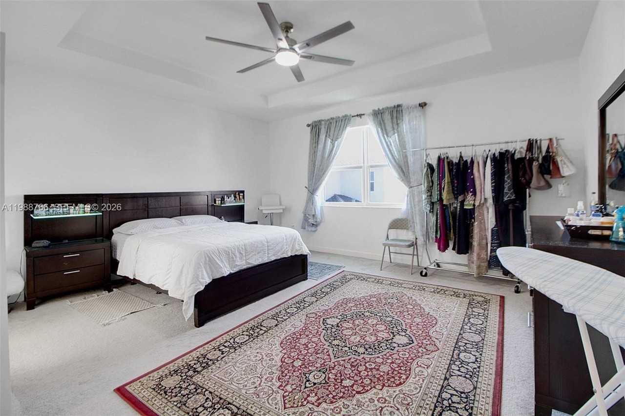 1382 Se 26th Rd - Photo 6 of 30