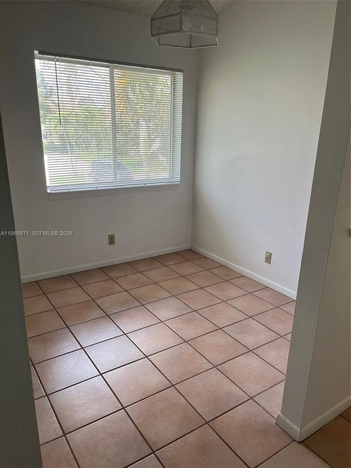 6500 Chasewood Dr #G - Photo 3 of 12