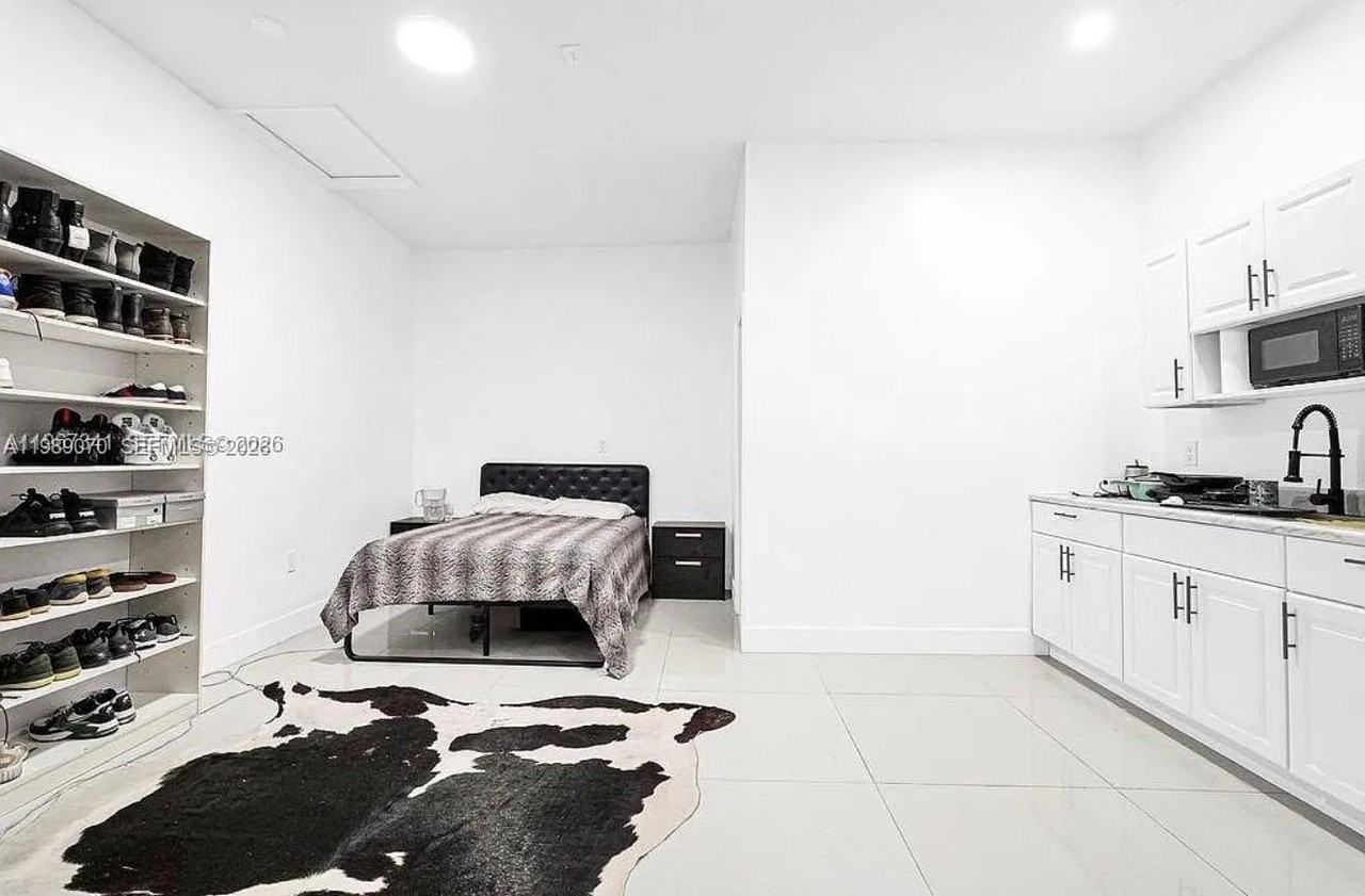 12735 Sw 211th St #1 - Photo 2 of 4