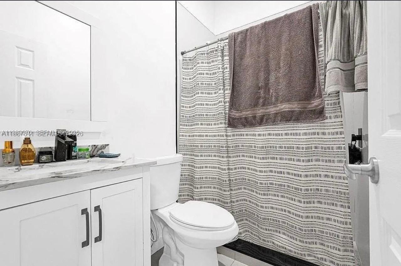 12735 Sw 211th St #1 - Photo 4 of 4