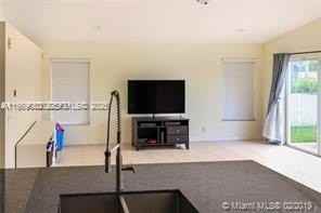 19150 Sw 16th St - Photo 5 of 21